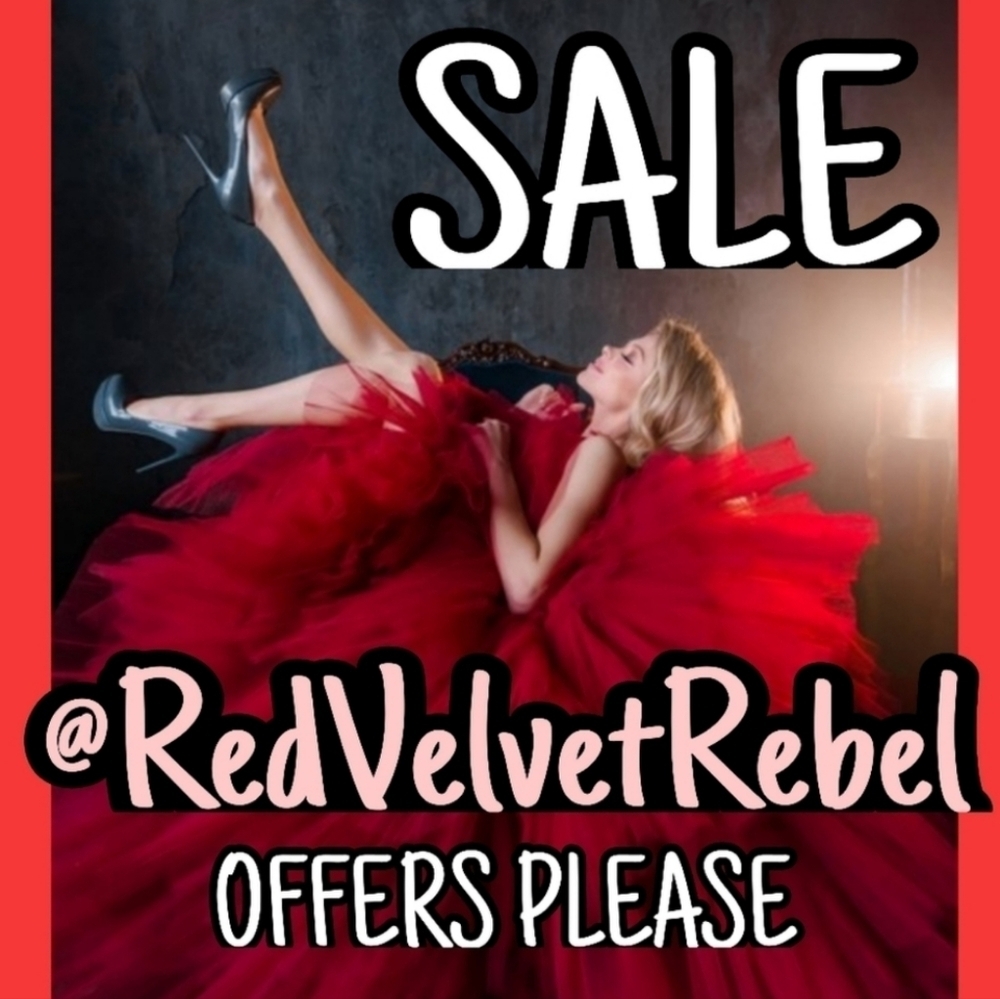 @RedVelvetRebel MAKE ME AN OFFER!